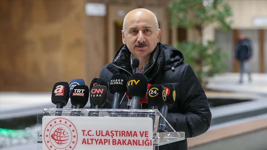 Bakan Karaismailoğlu: Kağıthane-İstanbul Havalimanı metro hattı 22 Ocak'ta hizmete açılıyor