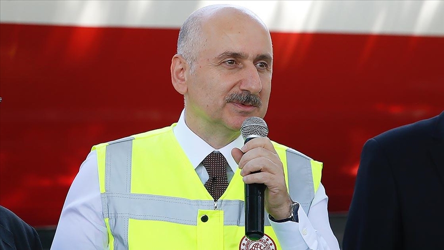 Bakan Karaismailoğlu: Yerli ve milli imkanlarla kendi uydusunu geliştiren 10 ülkeden biri olma yolunda ilerliyoruz