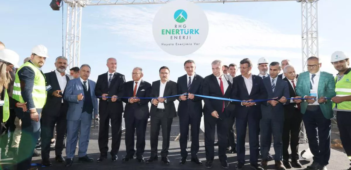 Doğu Anadolu’nun güneş takip sistemli en büyük güneş enerji santrali açıldı