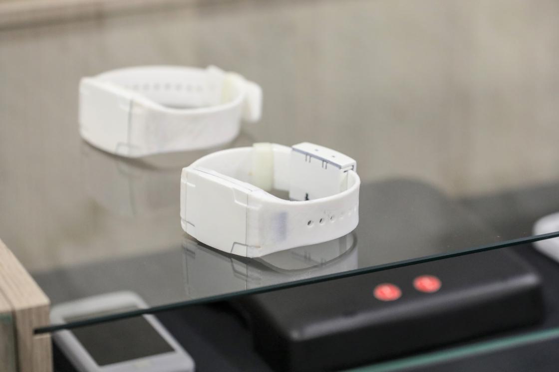 Milli elektronik kelepçe eylülde Adalet Bakanlığına teslim edilecek