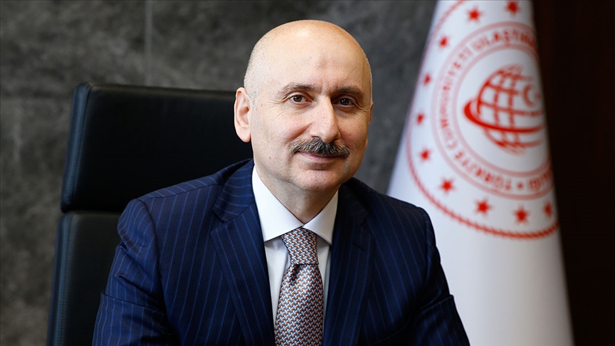 Ulaştırma, Altyapı Bakanı Karaismailoğlu: Yerli 5G teknolojisi altyapısı kurmadan 5G'ye geçmeyeceğiz