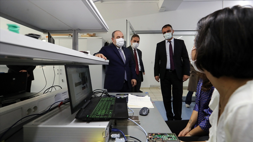 Yerli firma, haberleşme ve elektronik harp bileşenleri üretiyor