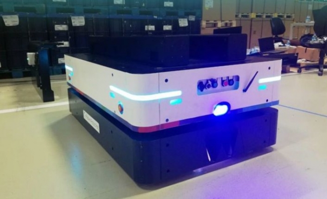 YERLİ GİRİŞİMCİ BOSCH'A OTONOM ROBOTUNU TESLİM ETTİ