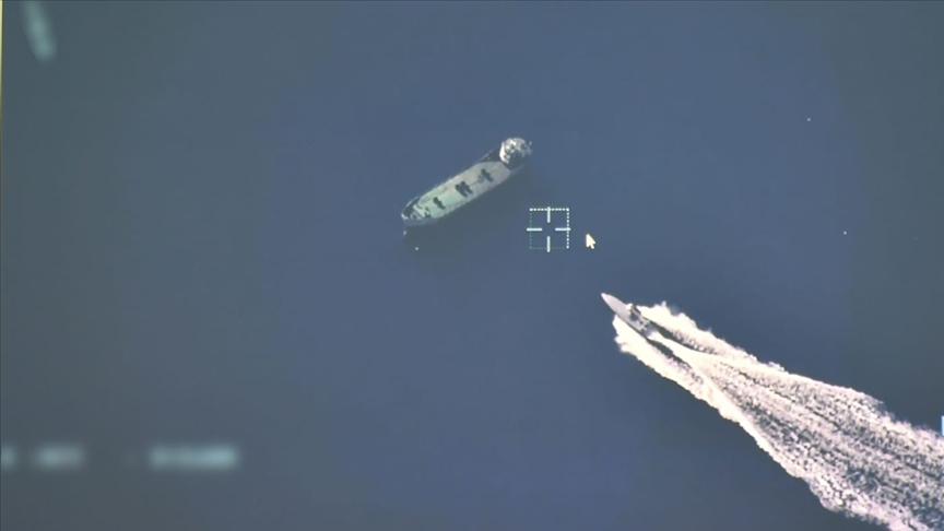 Yerli İDA Albatros, test atışında hedef gemiyi batırdı