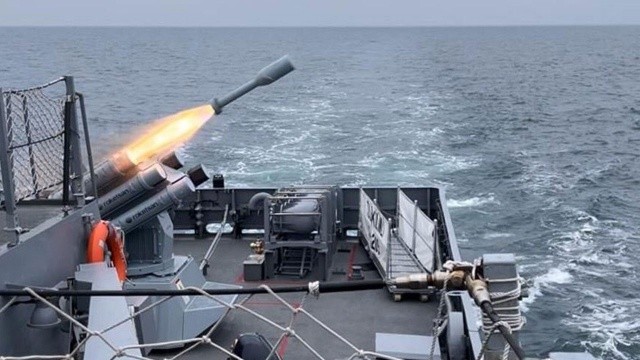 Yerli roketler Karadeniz'de test edildi
