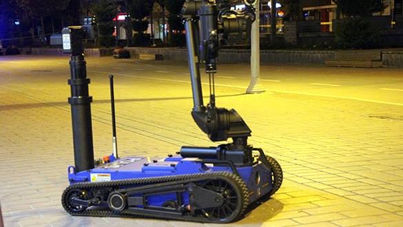 Yerli ve milli bomba imha robotu 'Ertuğrul' görev başında