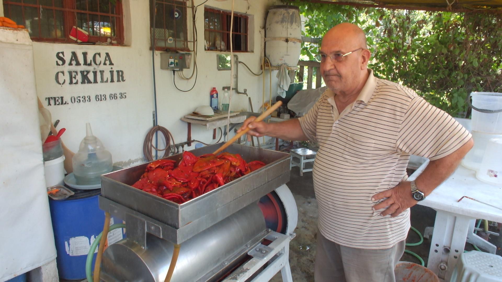 Yüzde yüz yerli salça makinesi fabrikalarla yarışıyor